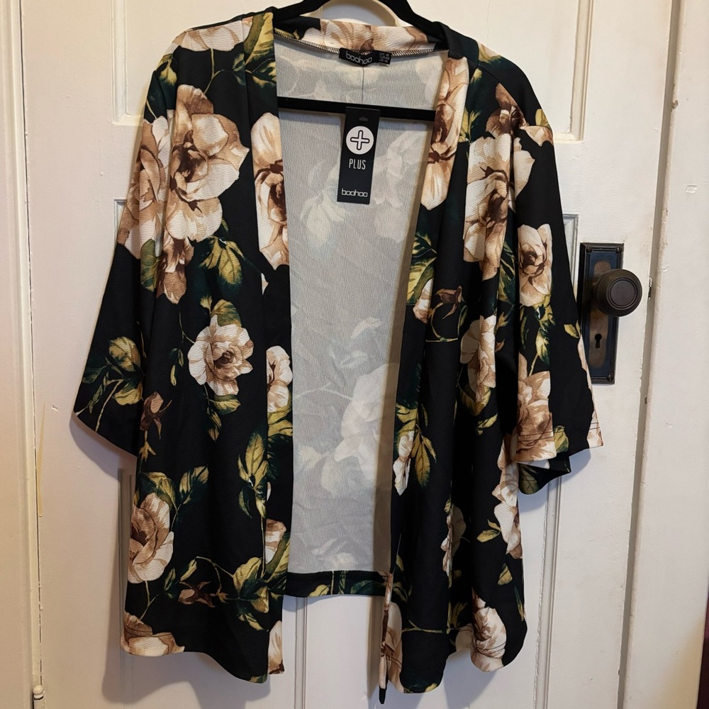 NWT Boohoo Floral Print Kimono Plus Size 14 Dark Navy Elegant Design